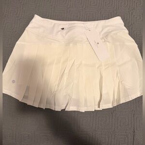CRZ YOGA White Pleated Mini Skirt